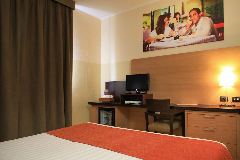 B&B Hotel Milano Cologno Studios Cologno Monzese Luaran gambar