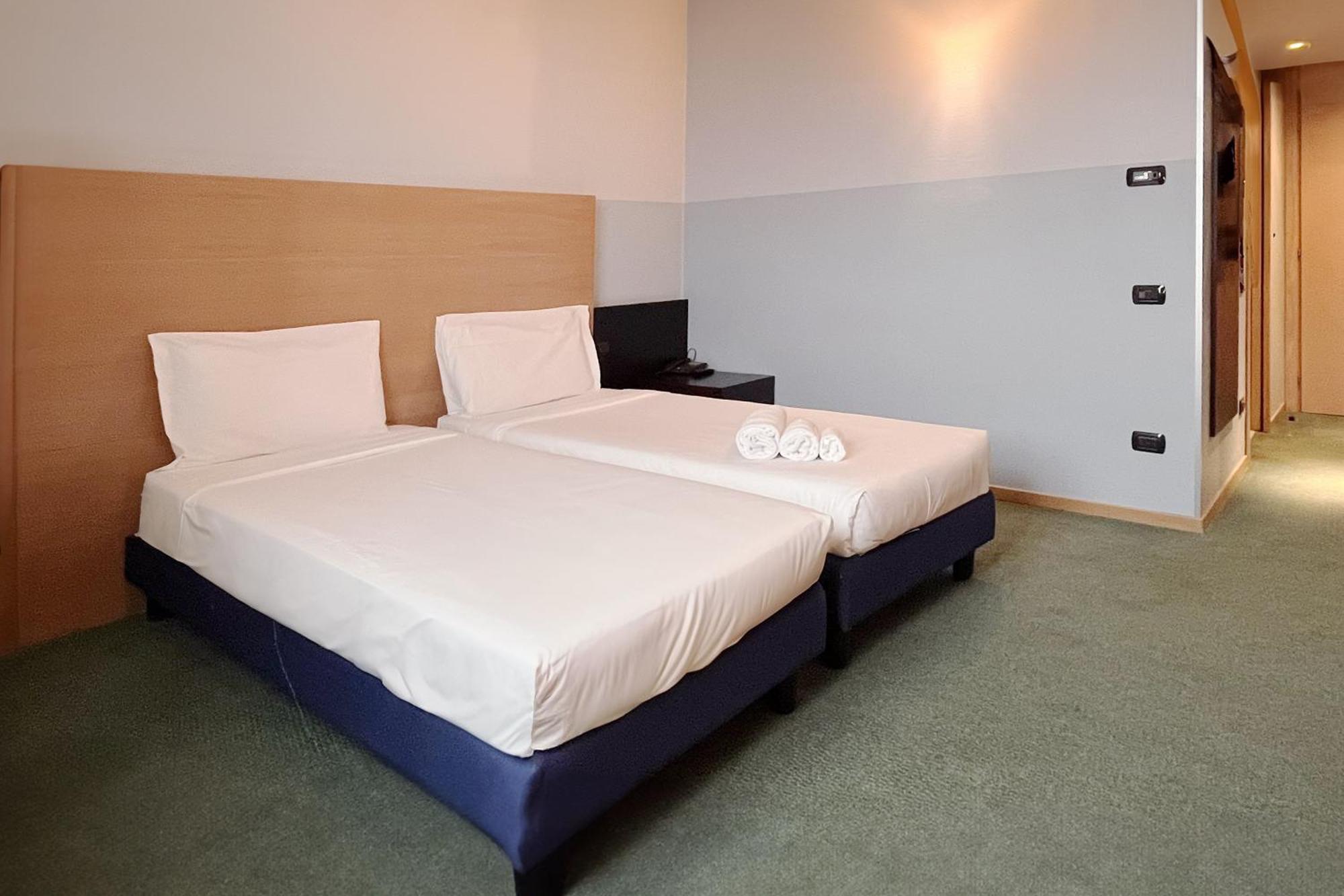 B&B Hotel Milano Cologno Studios Cologno Monzese Luaran gambar